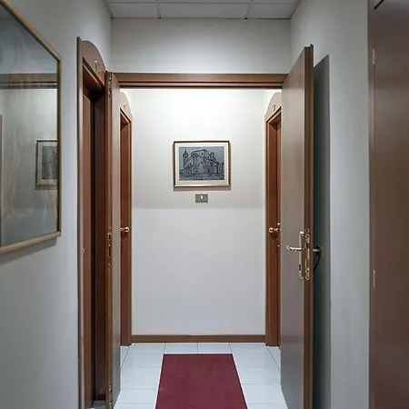 Venezia ホテル 3*